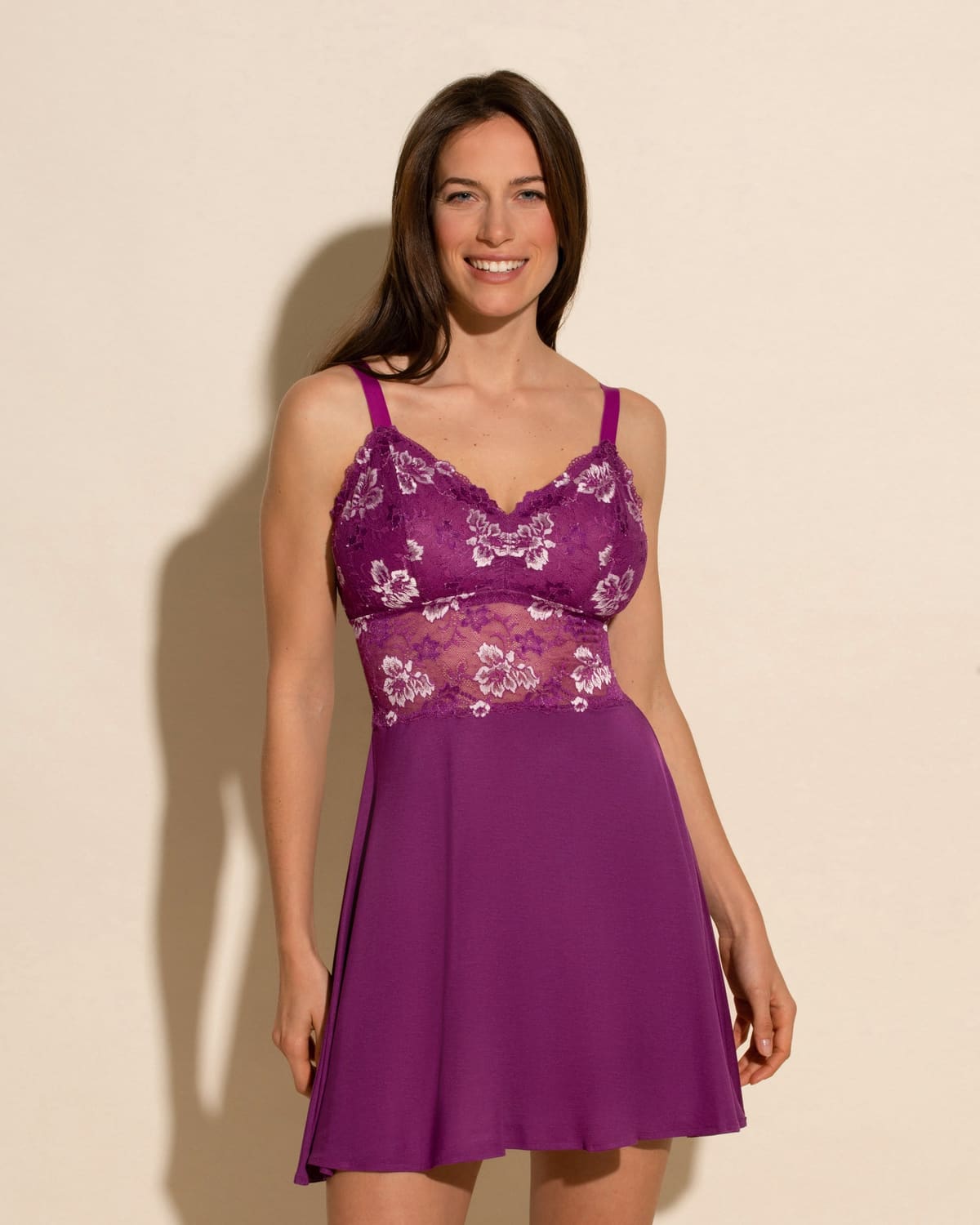 Curvy Chemise & G-String Set - Swiss Beet/White