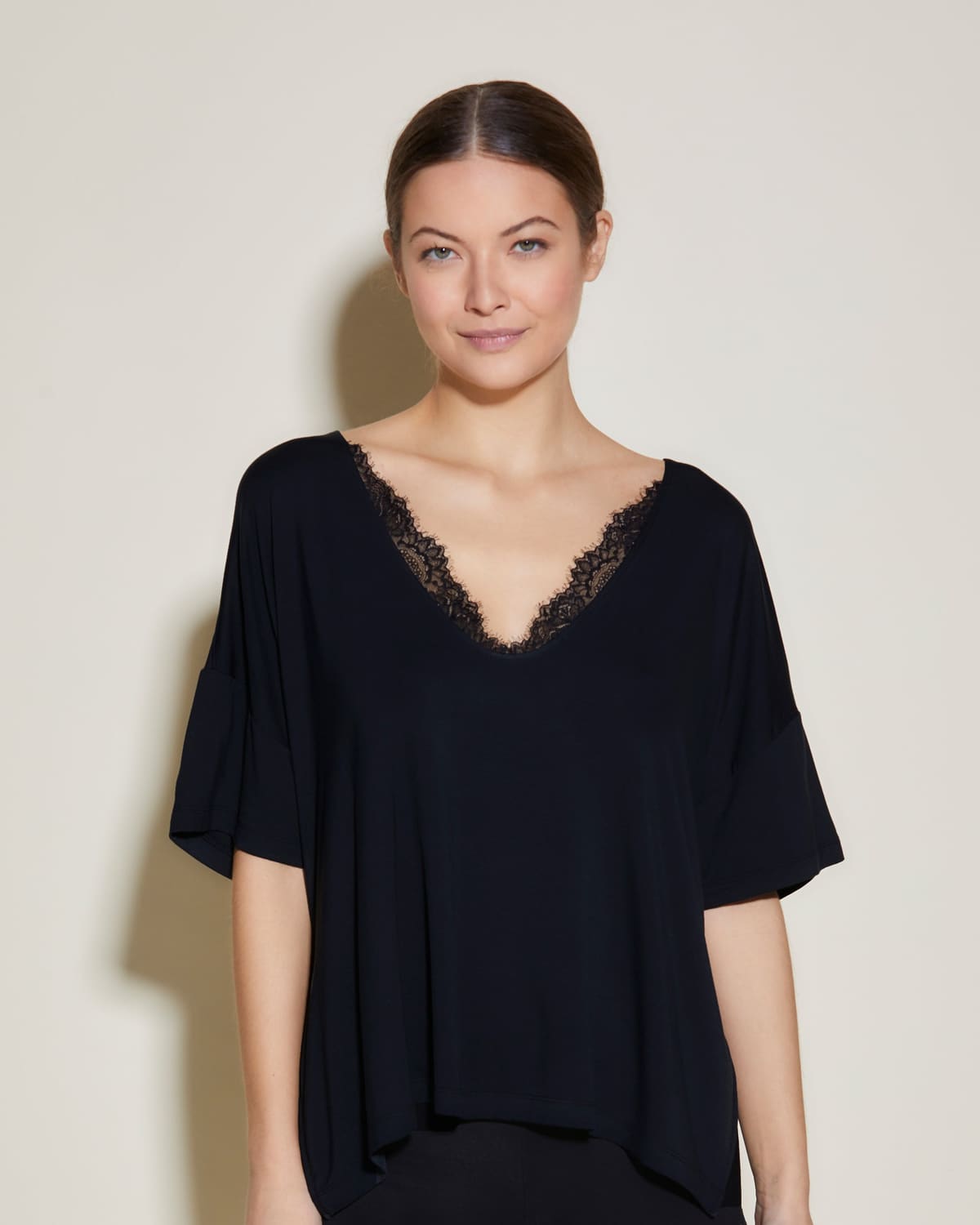 T Shirt - Black/Black