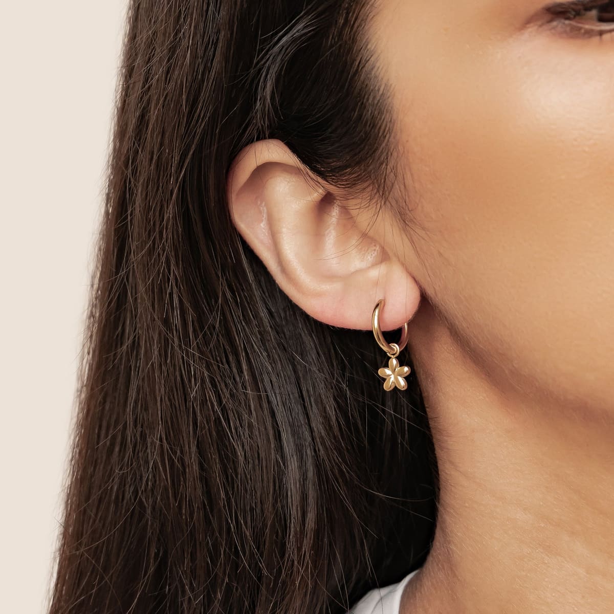 Chunky Daisy Flower Hoop Earrings Waterproof