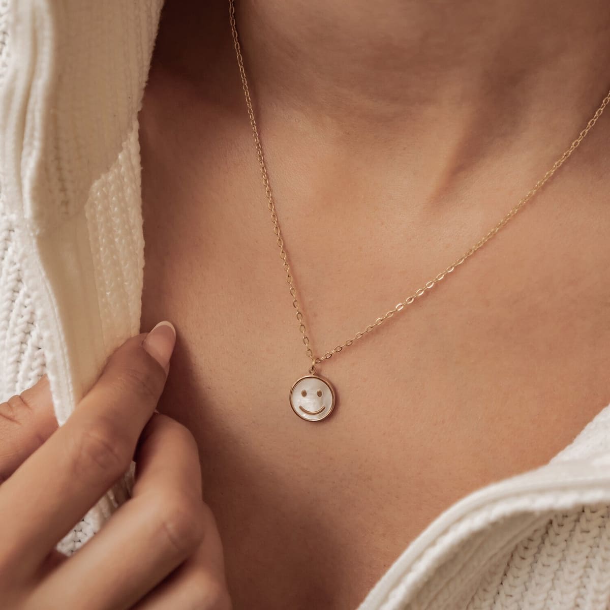 Shell Smiley Pendant Necklace Waterproof