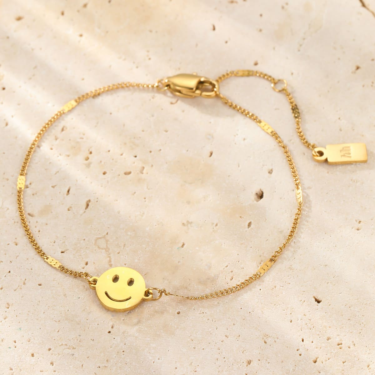 Smiley Face Pendant Chain Bracelet Gold