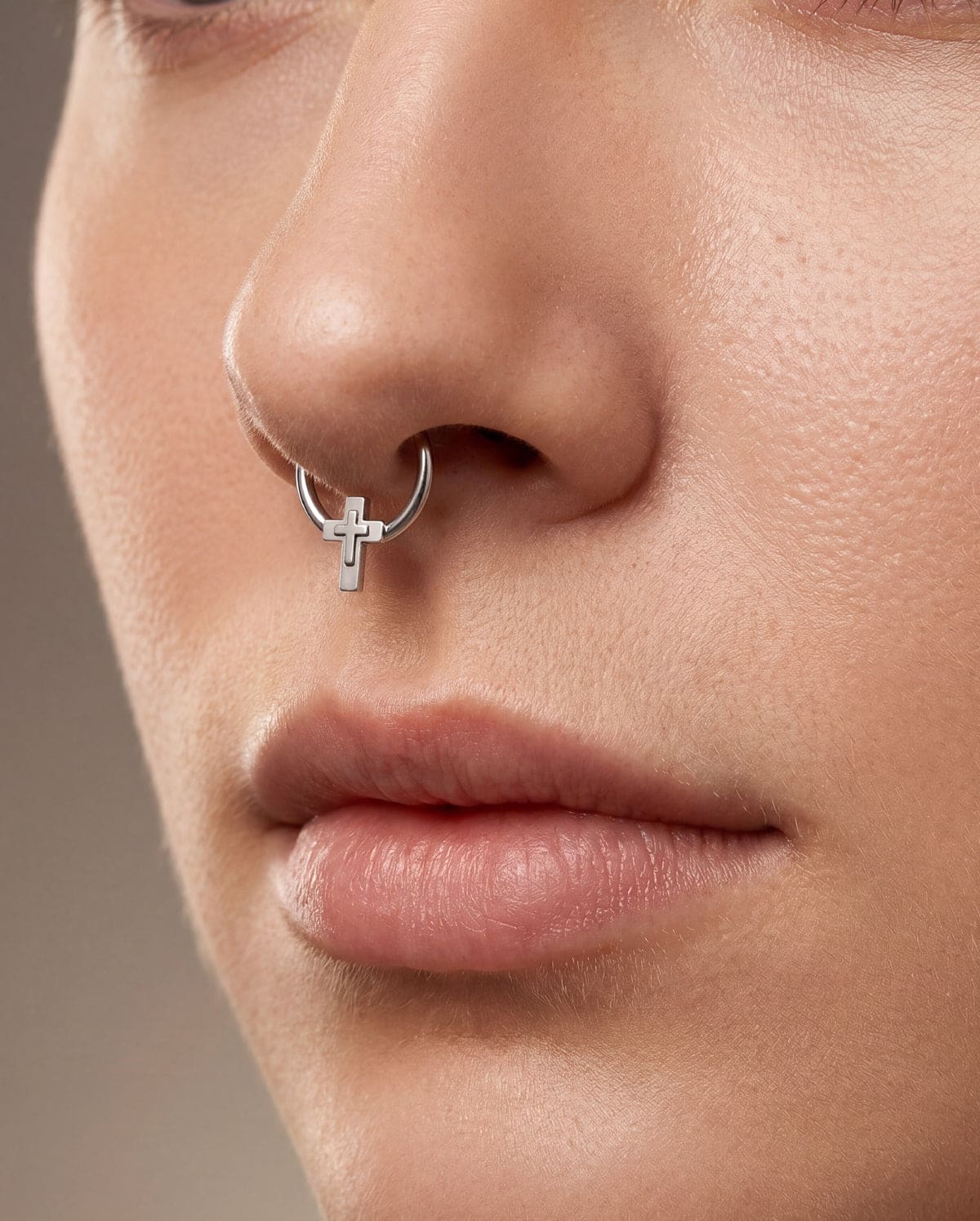 Layered Double Cross Segment Septum Ring
