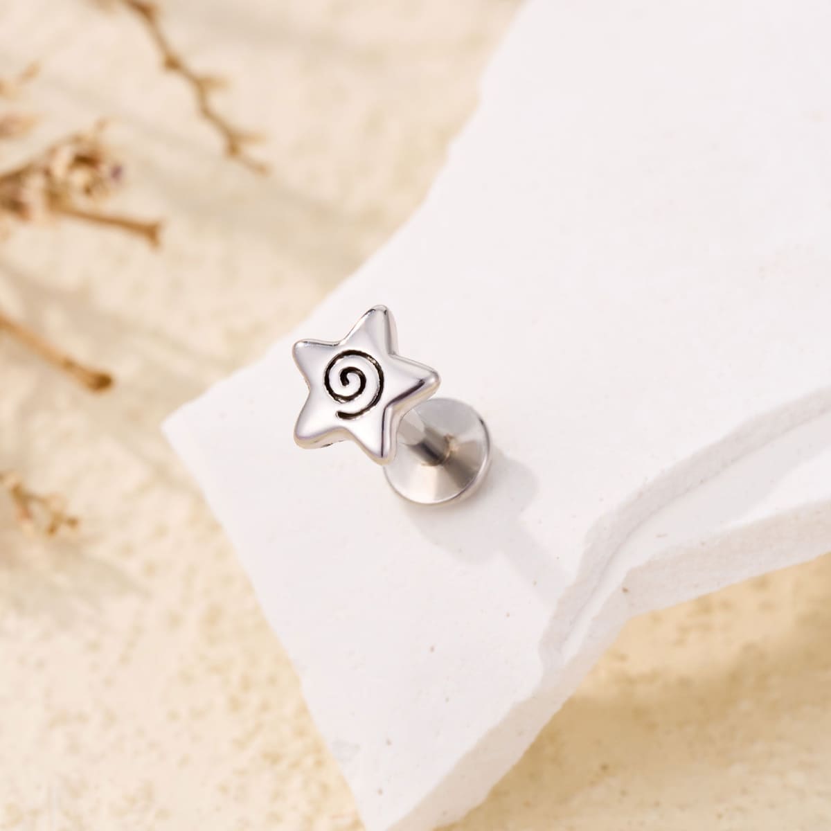 Spiral Star Internally Threaded Cartilage Stud
